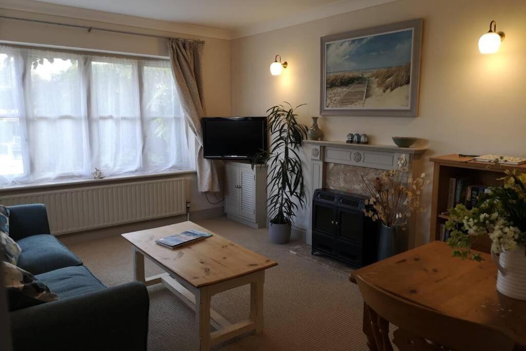 Blakeney Norfolk Bramble Lodge ***Self Catering*** Bagian luar foto
